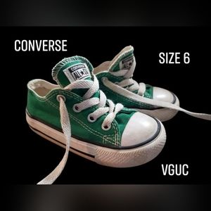 Green converse shoes size 6